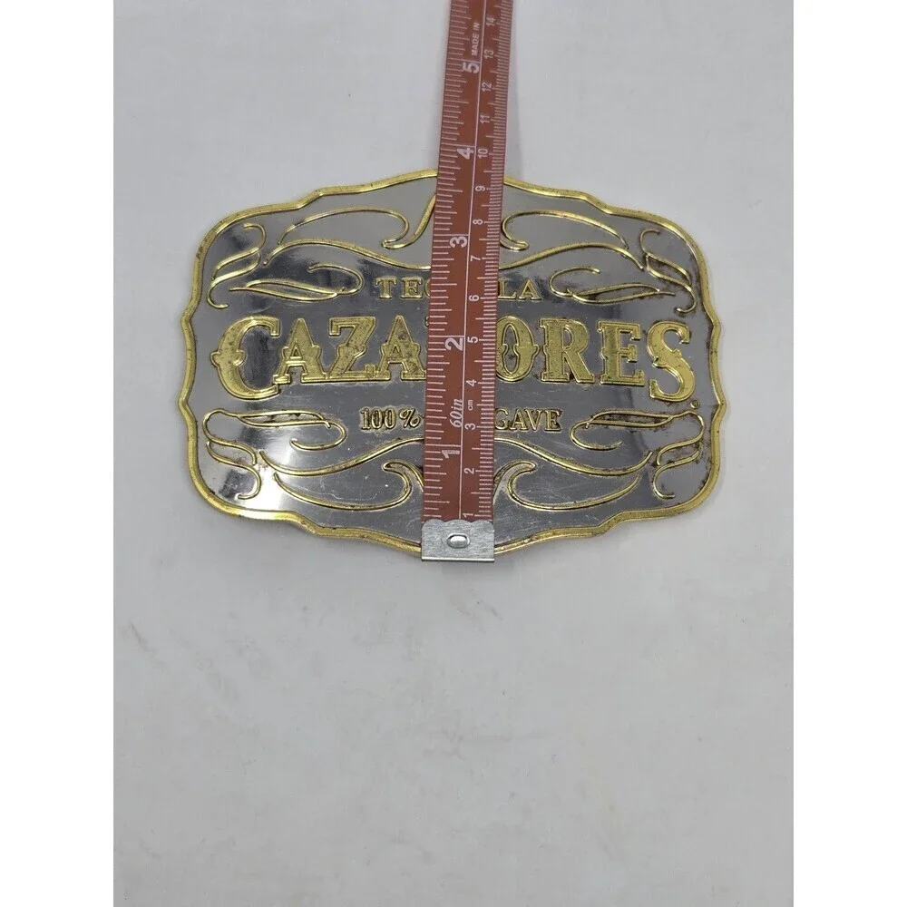 VINTAGE PROMOTIONAL BELT BUCKLE CAZADORES TEQUILA SILVER GOLD TONE MENSWEAR MENS